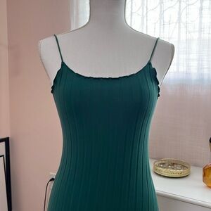 Green straps contour dress